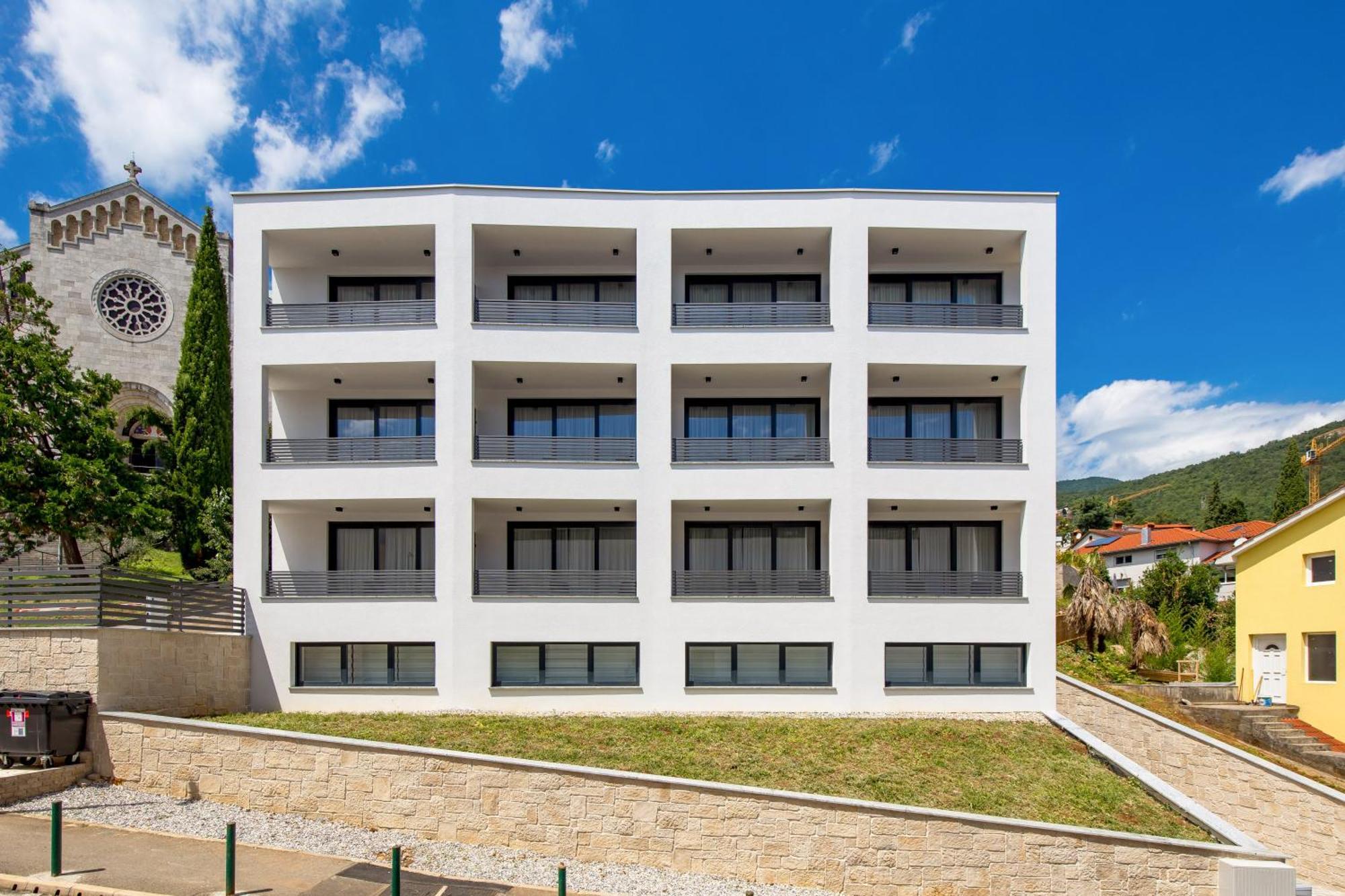 Belinda Apartments With Balcony & Private Parking Opatija Exterior photo