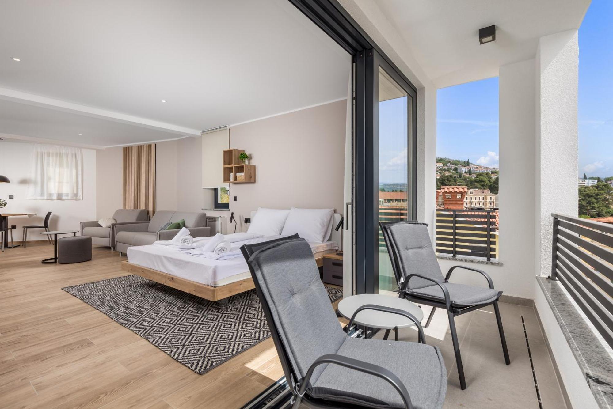 Belinda Apartments With Balcony & Private Parking Opatija Exterior photo
