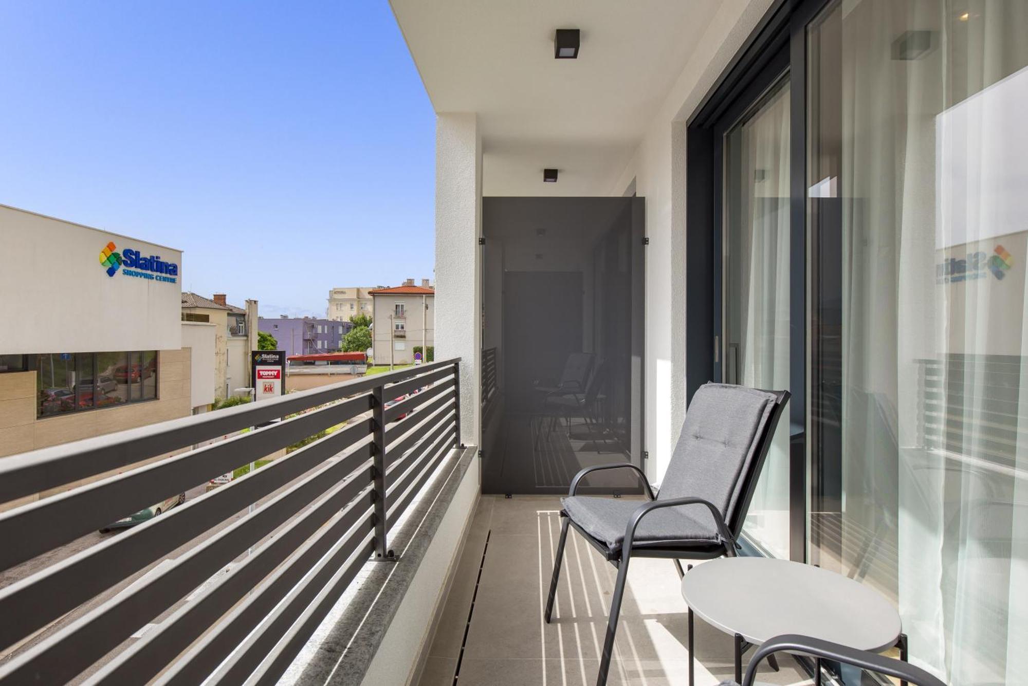 Belinda Apartments With Balcony & Private Parking Opatija Exterior photo