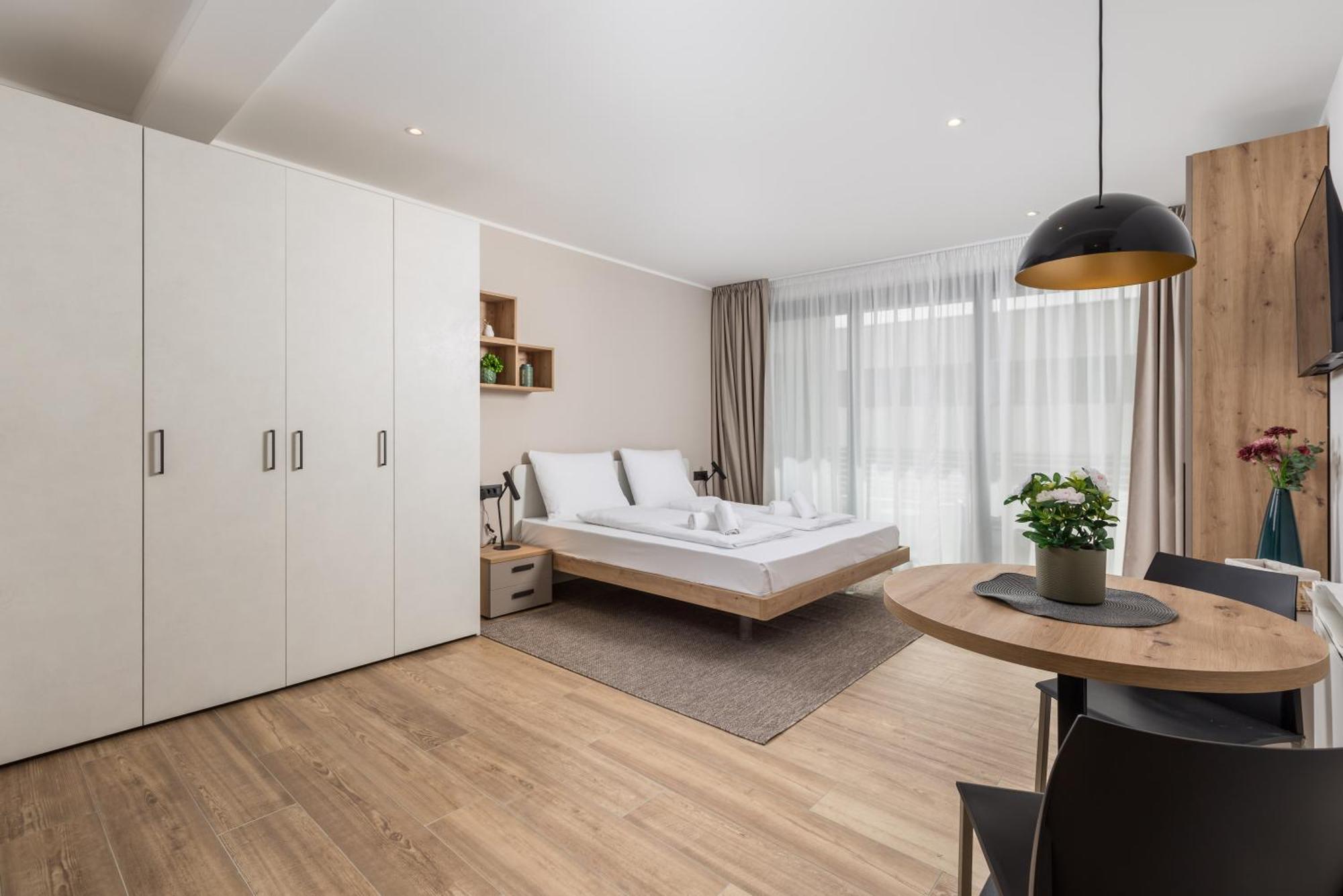 Belinda Apartments With Balcony & Private Parking Opatija Exterior photo