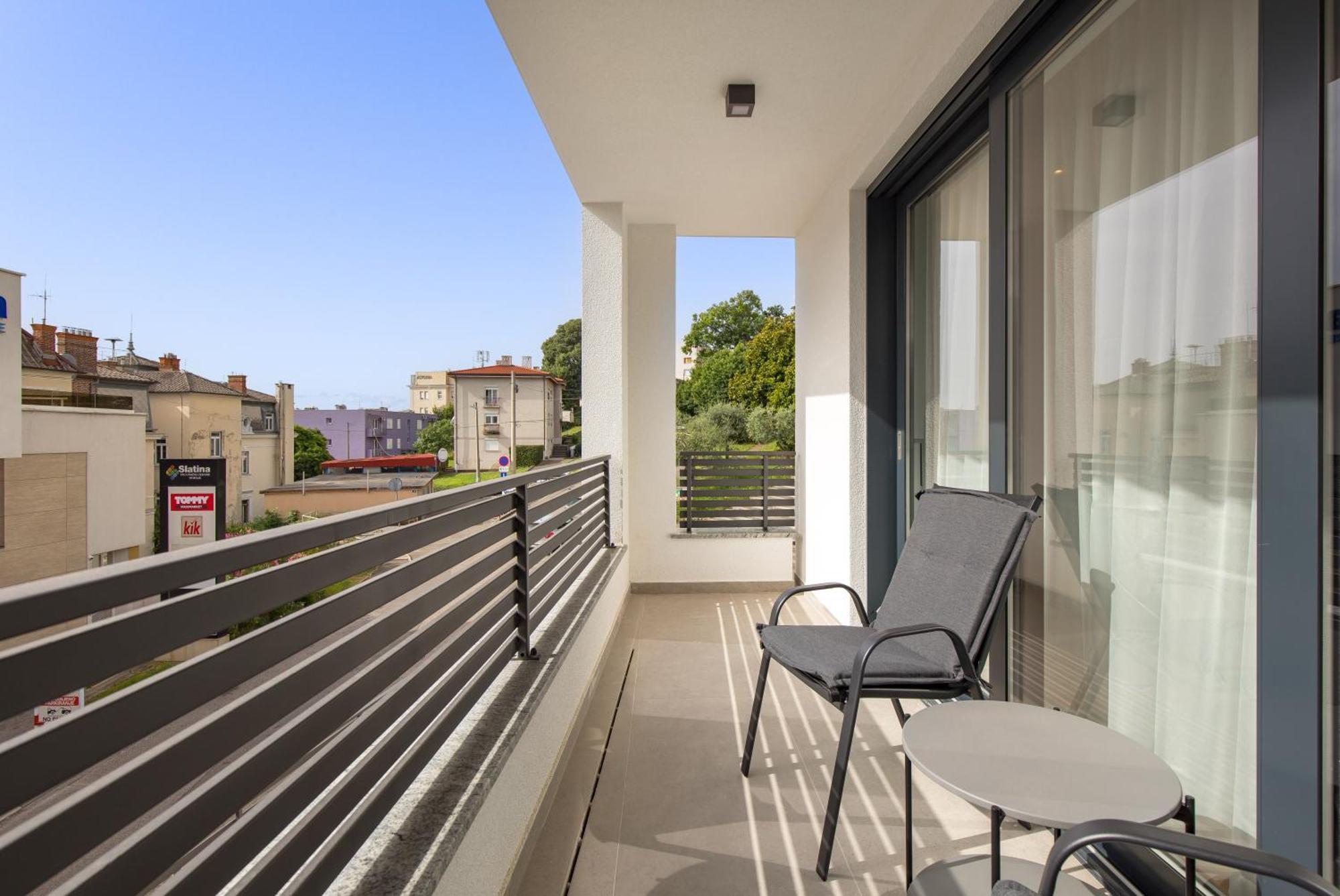 Belinda Apartments With Balcony & Private Parking Opatija Exterior photo