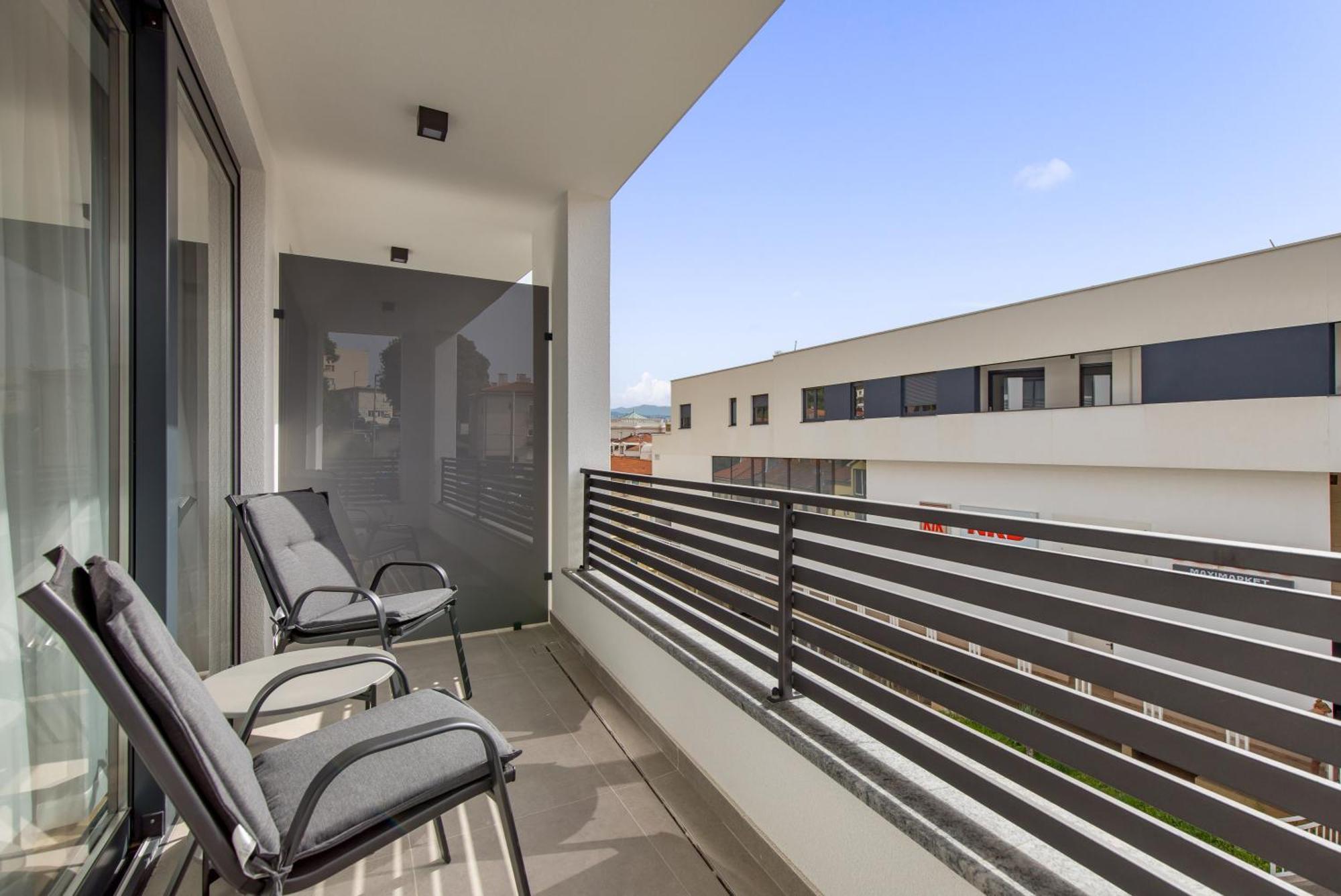 Belinda Apartments With Balcony & Private Parking Opatija Exterior photo