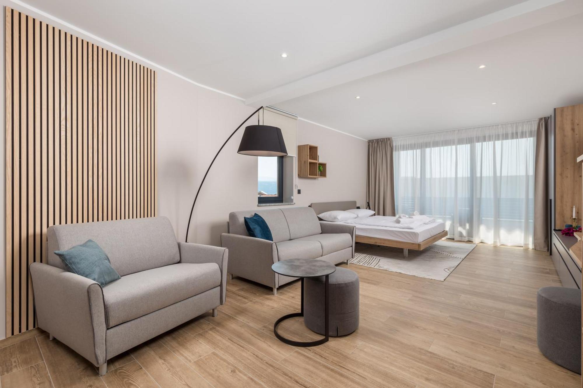 Belinda Apartments With Balcony & Private Parking Opatija Exterior photo