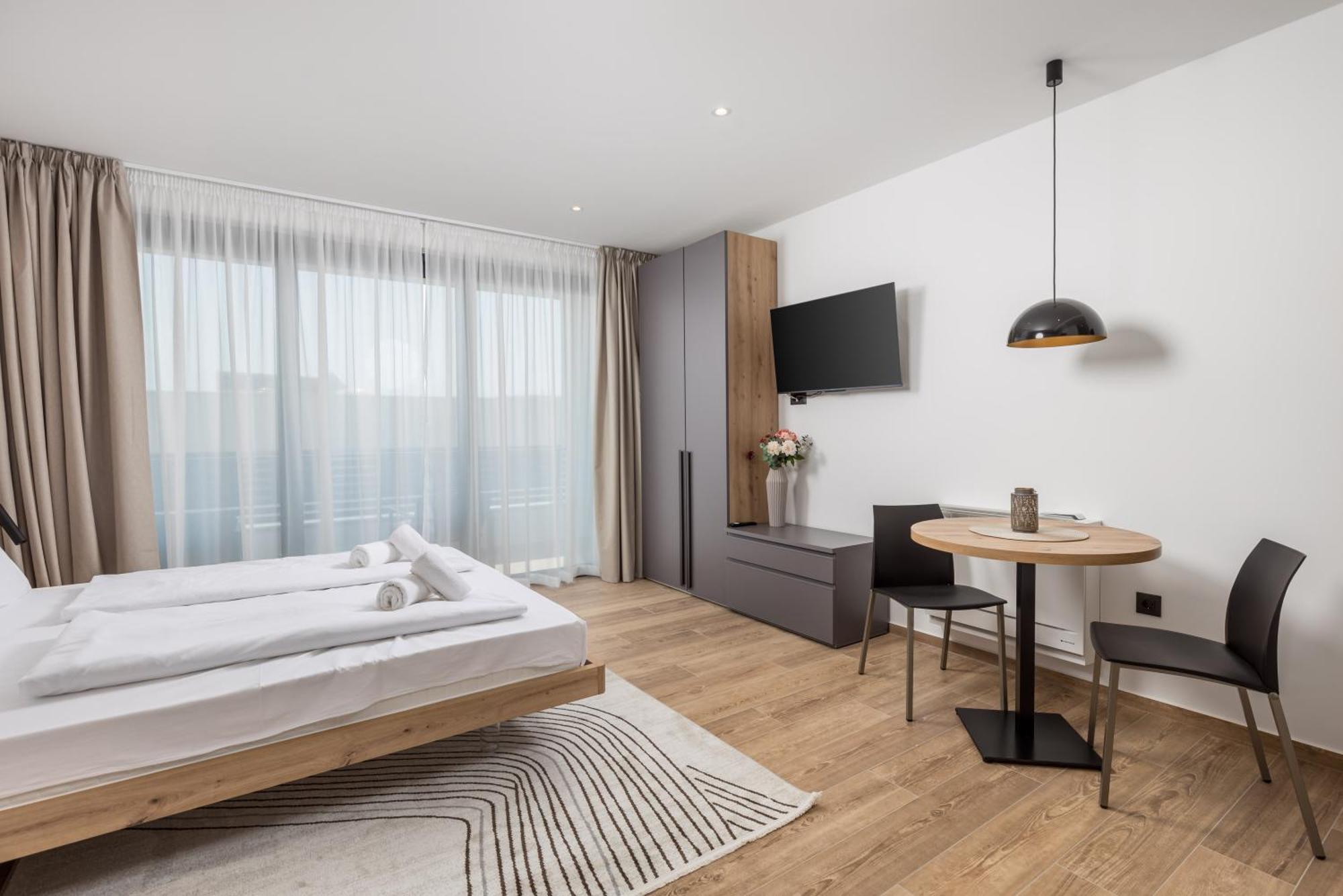 Belinda Apartments With Balcony & Private Parking Opatija Exterior photo