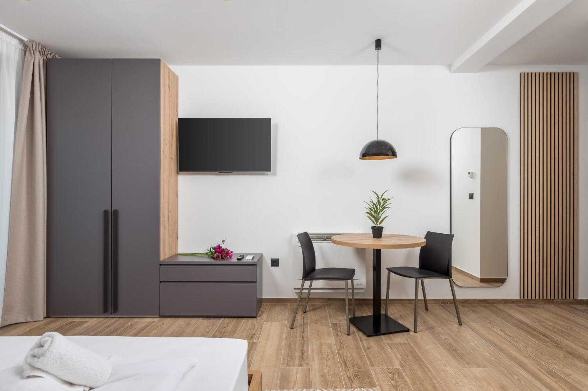 Belinda Apartments With Balcony & Private Parking Opatija Exterior photo