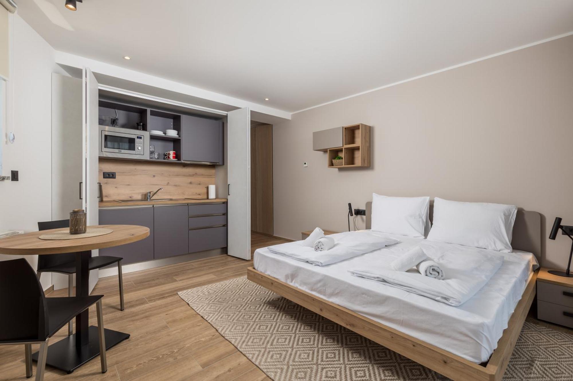 Belinda Apartments With Balcony & Private Parking Opatija Exterior photo