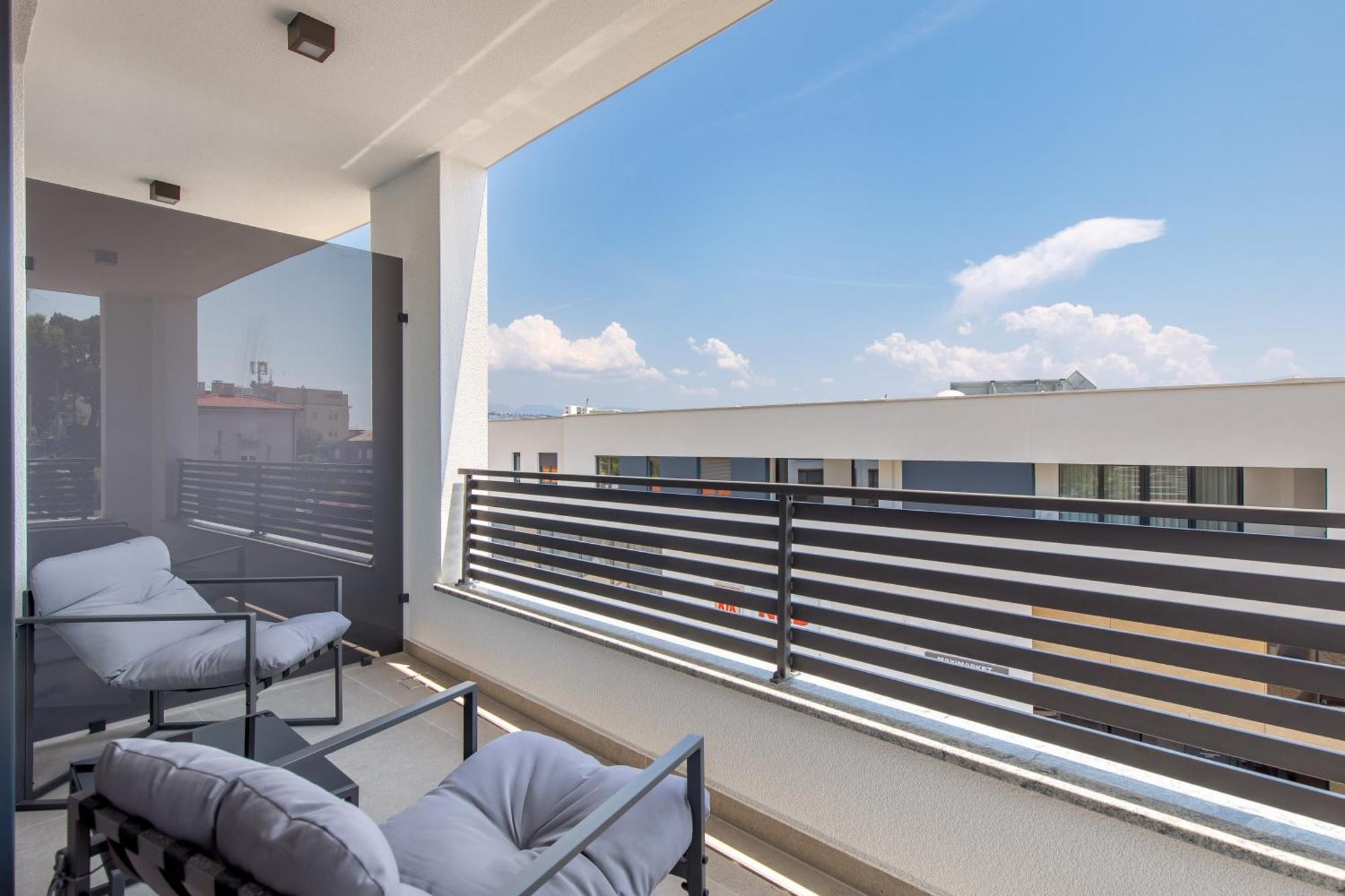 Belinda Apartments With Balcony & Private Parking Opatija Exterior photo